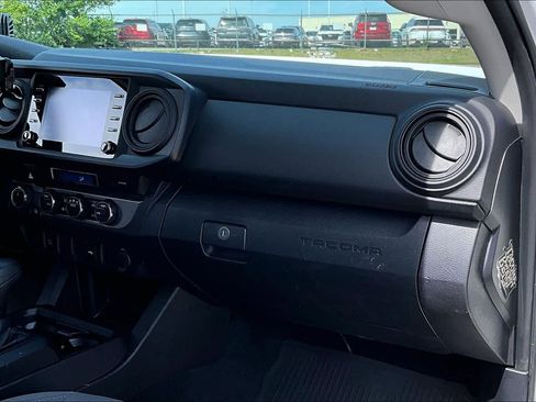 Used 2023 Toyota Tacoma SR AWD/4WD image 17