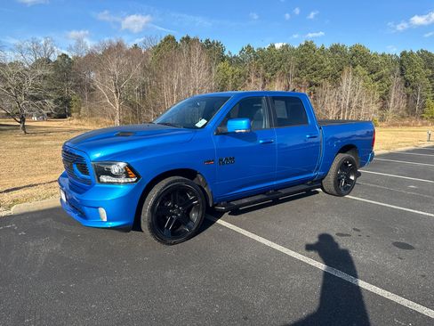 Used 2018 RAM 1500 Sport w/ Hydro Blue Sport Package image 12