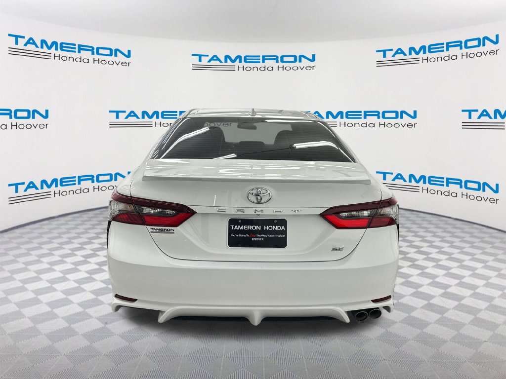 Used 2024 Toyota Camry SE FWD image 4
