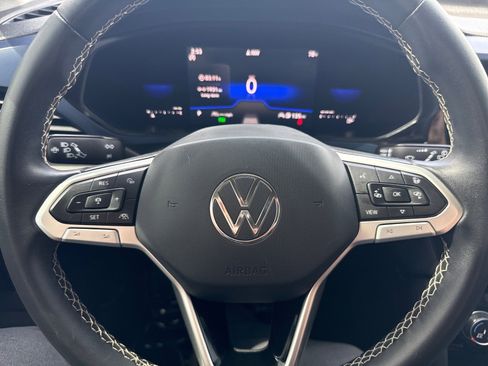 Used 2023 Volkswagen Taos SE image 22