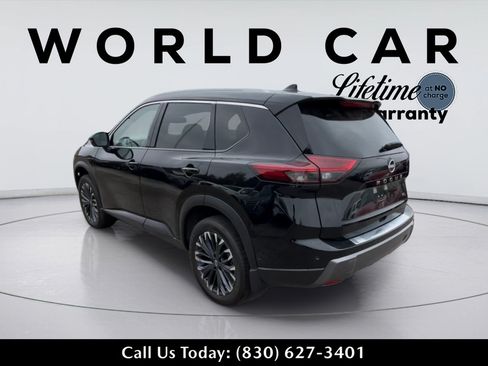 Used 2025 Nissan Rogue SL w/ Tech Package FWD image 5