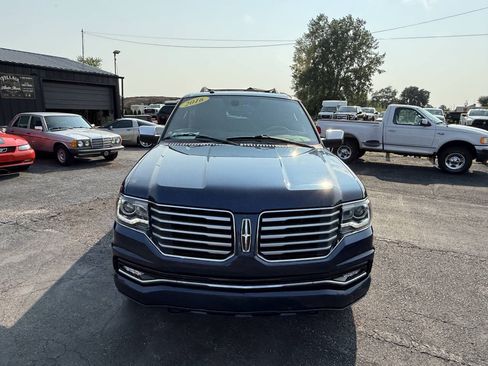 Used 2016 Lincoln Navigator Select AWD/4WD image 8