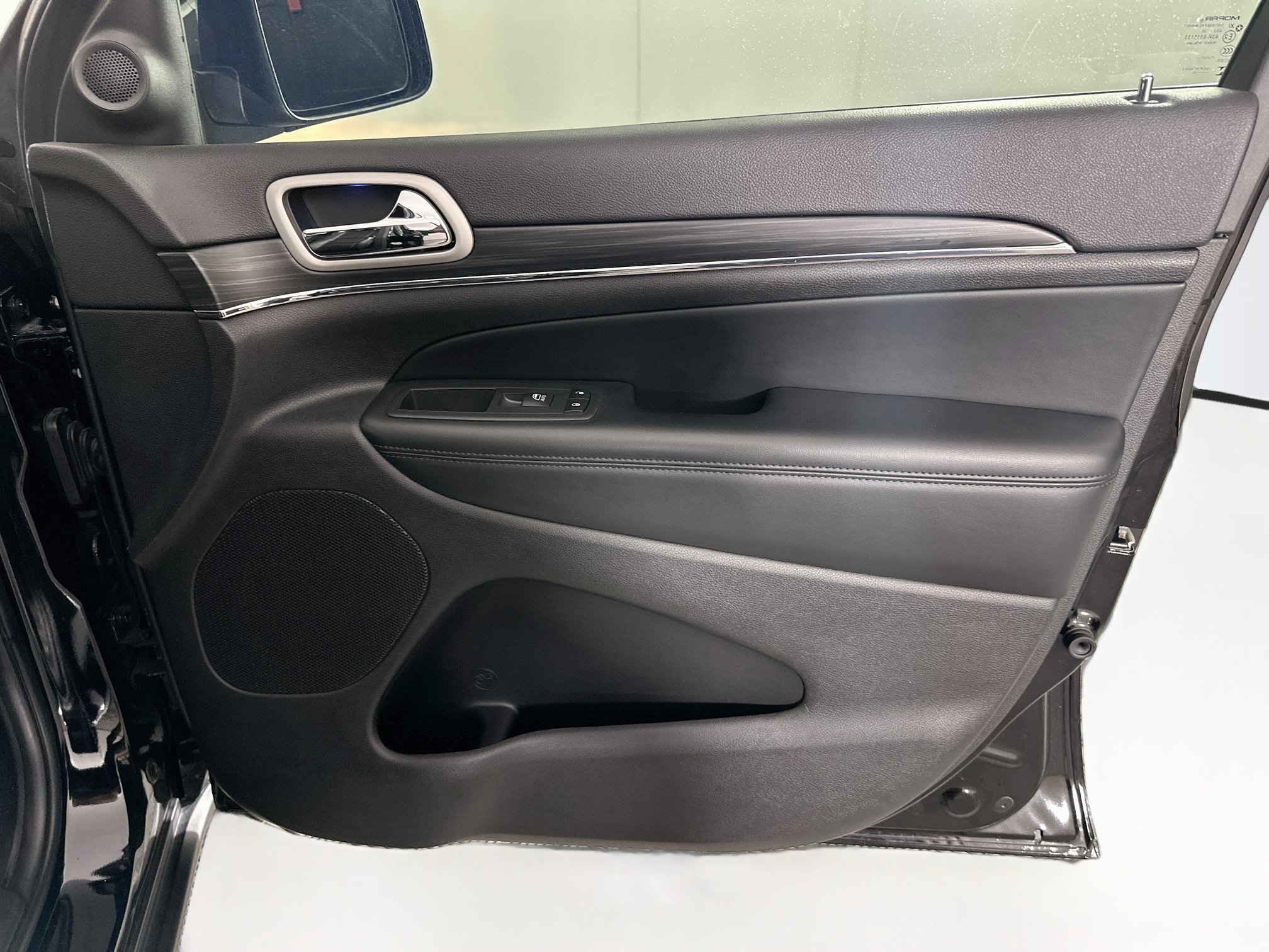 Used 2020 Jeep Grand Cherokee Limited AWD/4WD image 33
