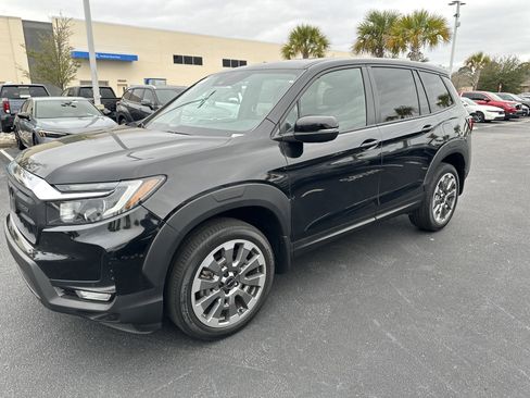 Used 2024 Honda Passport EX-L image 5