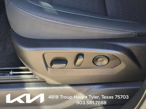 Used 2023 Chevrolet Silverado 1500 Custom AWD/4WD image 20