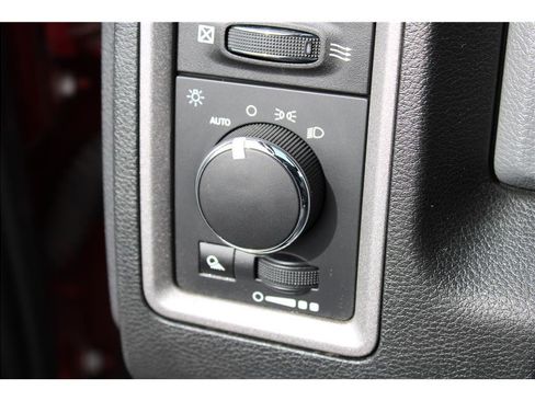 Used 2017 RAM 2500 Tradesman w/ Chrome Appearance Group image 18