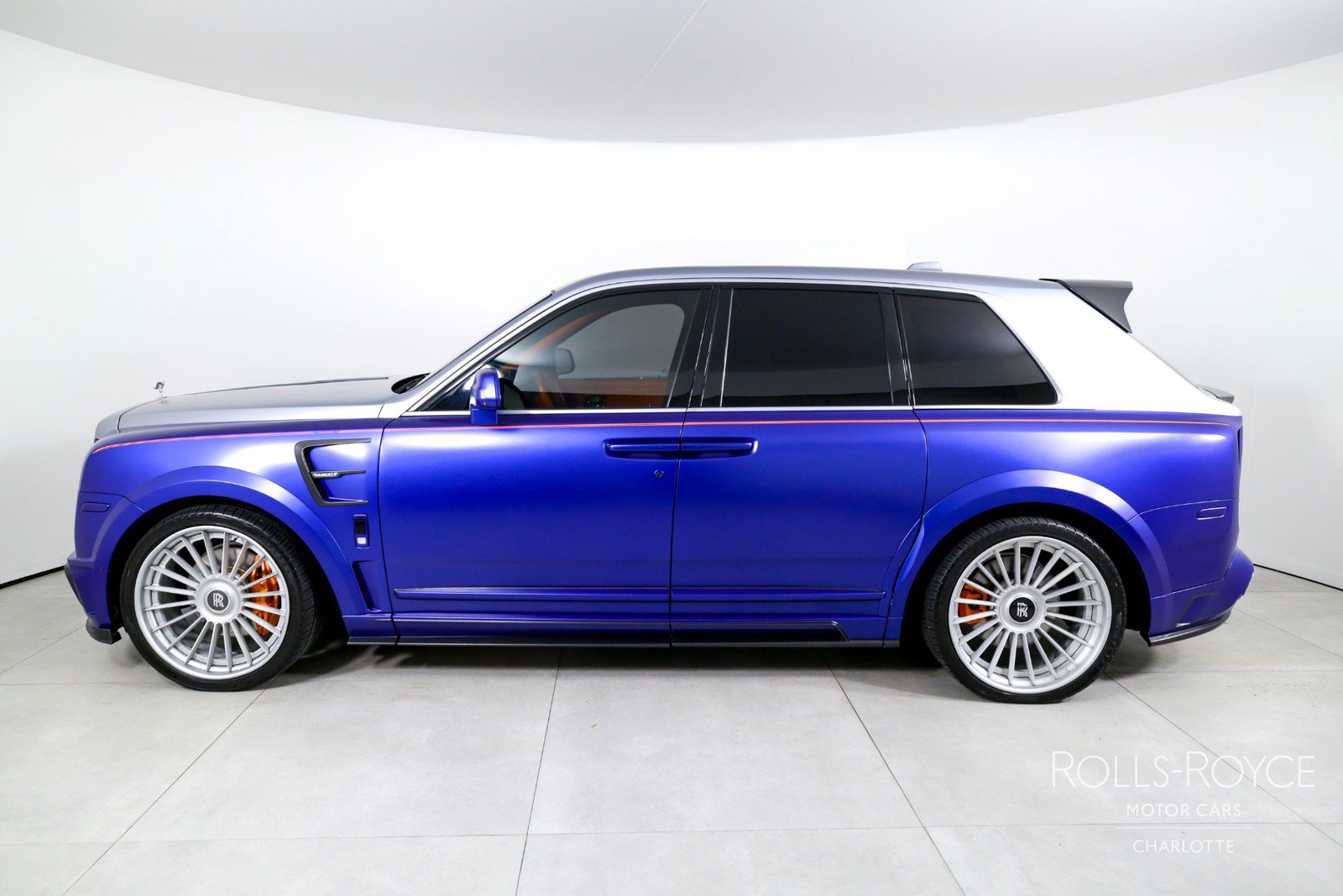 Used 2019 Rolls-Royce Cullinan AWD/4WD image 3