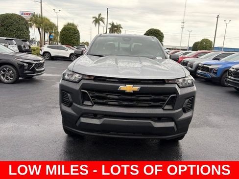Used 2025 Chevrolet Colorado W/T w/ WT Custom Package RWD image 2