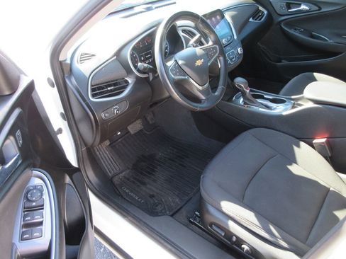 Certified 2021 Chevrolet Malibu RS w/ LPO, Convenience Package 2 image 12