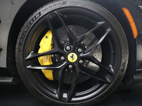 Certified 2025 Ferrari Roma Spider image 35