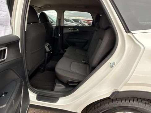 Used 2023 Kia Sportage LX AWD/4WD image 24