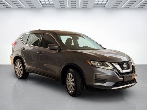 Used 2018 Nissan Rogue S FWD image 5