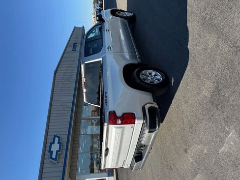 Used 2020 Chevrolet Silverado 1500 LT w/ Convenience Package image 5