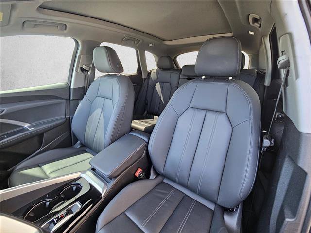 Used 2025 Audi Q5 Premium w/ Convenience Package AWD/4WD image 14