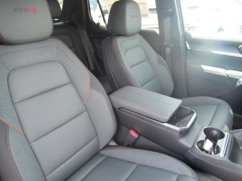 New 2027 GMC Terrain AT4 w/ Convenience Package III AWD/4WD image 9