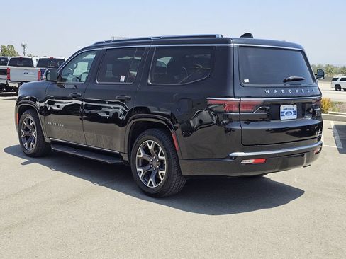 Used 2024 Jeep Wagoneer Series III AWD/4WD image 5