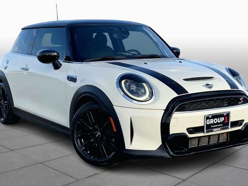 Used 2022 MINI Cooper S image 2