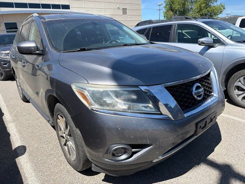 Used 2016 Nissan Pathfinder S AWD/4WD image 2