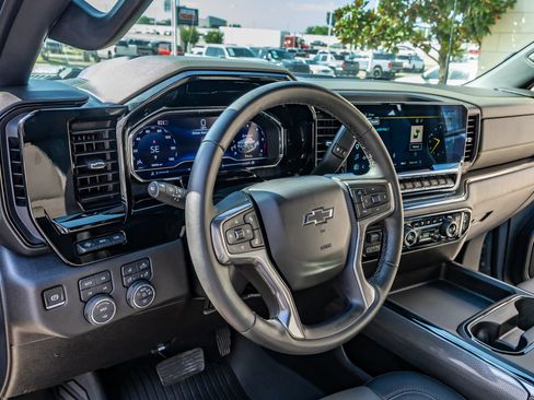 Used 2025 Chevrolet Silverado 2500 ZR2 w/ ZR2 Bison Edition AWD/4WD image 17