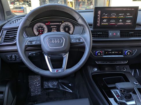 Used 2024 Audi Q5 e Premium Plus image 8