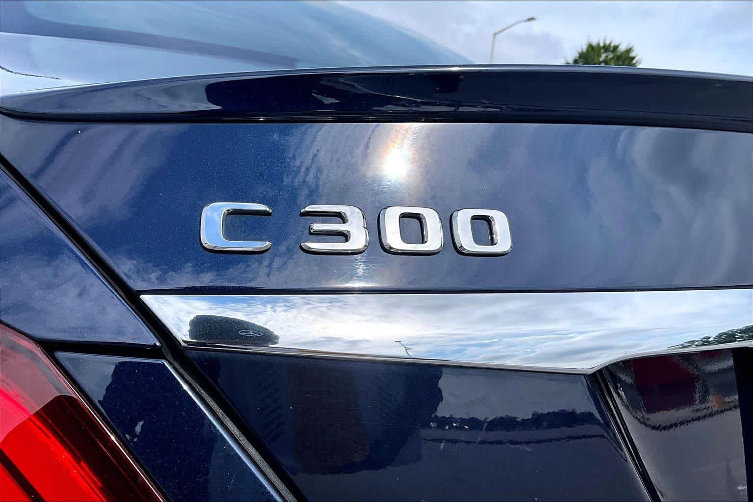 Used 2019 Mercedes-Benz C 300 4MATIC Sedan image 10