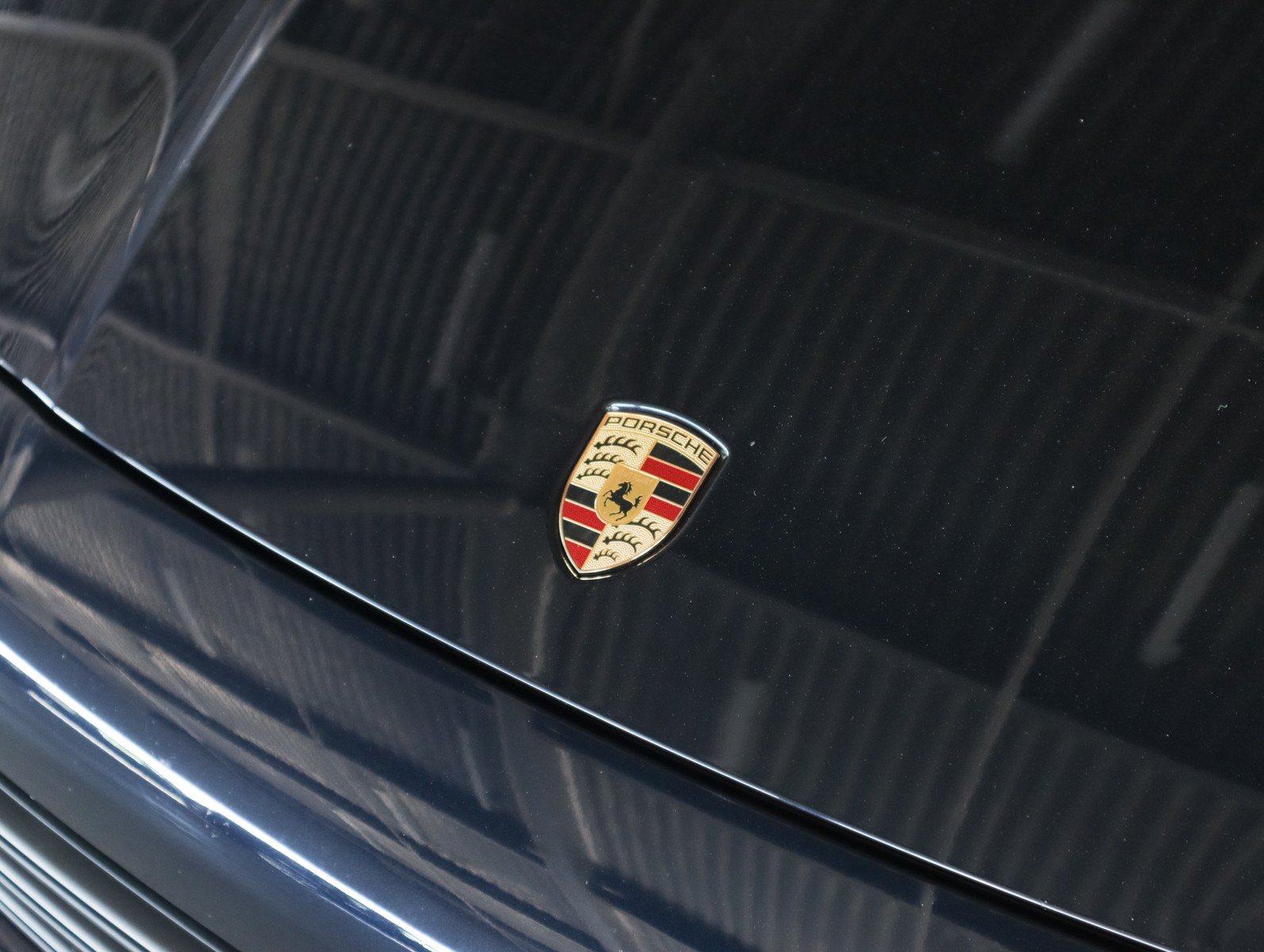 Certified 2023 Porsche Cayenne Platinum Edition AWD/4WD image 31