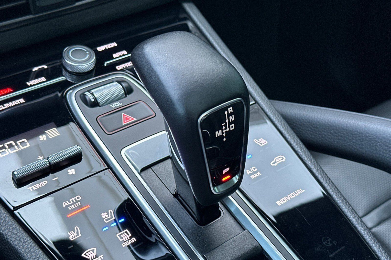 Certified 2023 Porsche Cayenne AWD/4WD image 22