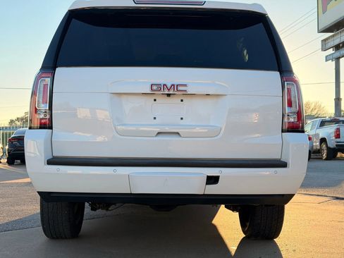 Used 2017 GMC Yukon XL SLT w/ HD Trailering Package image 4
