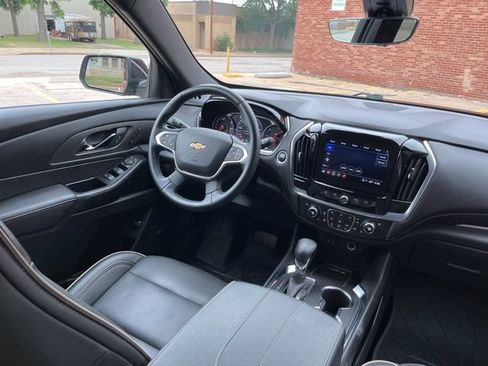 Used 2023 Chevrolet Traverse Premier w/ LPO, Floor Liner Package FWD image 50