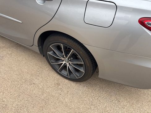 Used 2016 Toyota Camry XSE image 8