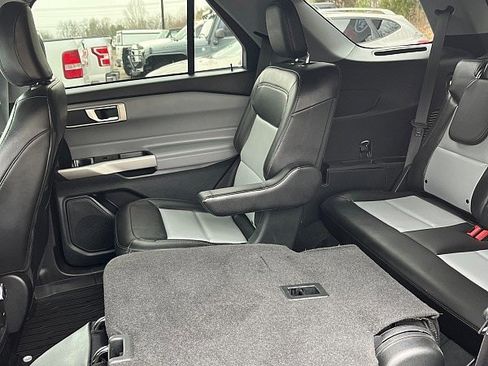 Used 2023 Ford Explorer XLT w/ Equipment Group 202A image 15