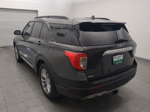 Used 2022 Ford Explorer XLT w/ Equipment Group 202A RWD image 5