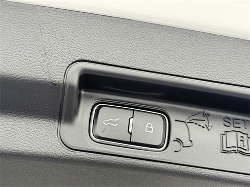 New 2026 Ford Explorer Active w/ Active Comfort Package image 5