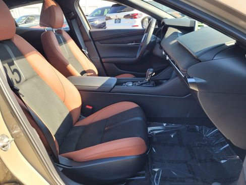 Used 2025 MAZDA MAZDA3 Carbon image 17