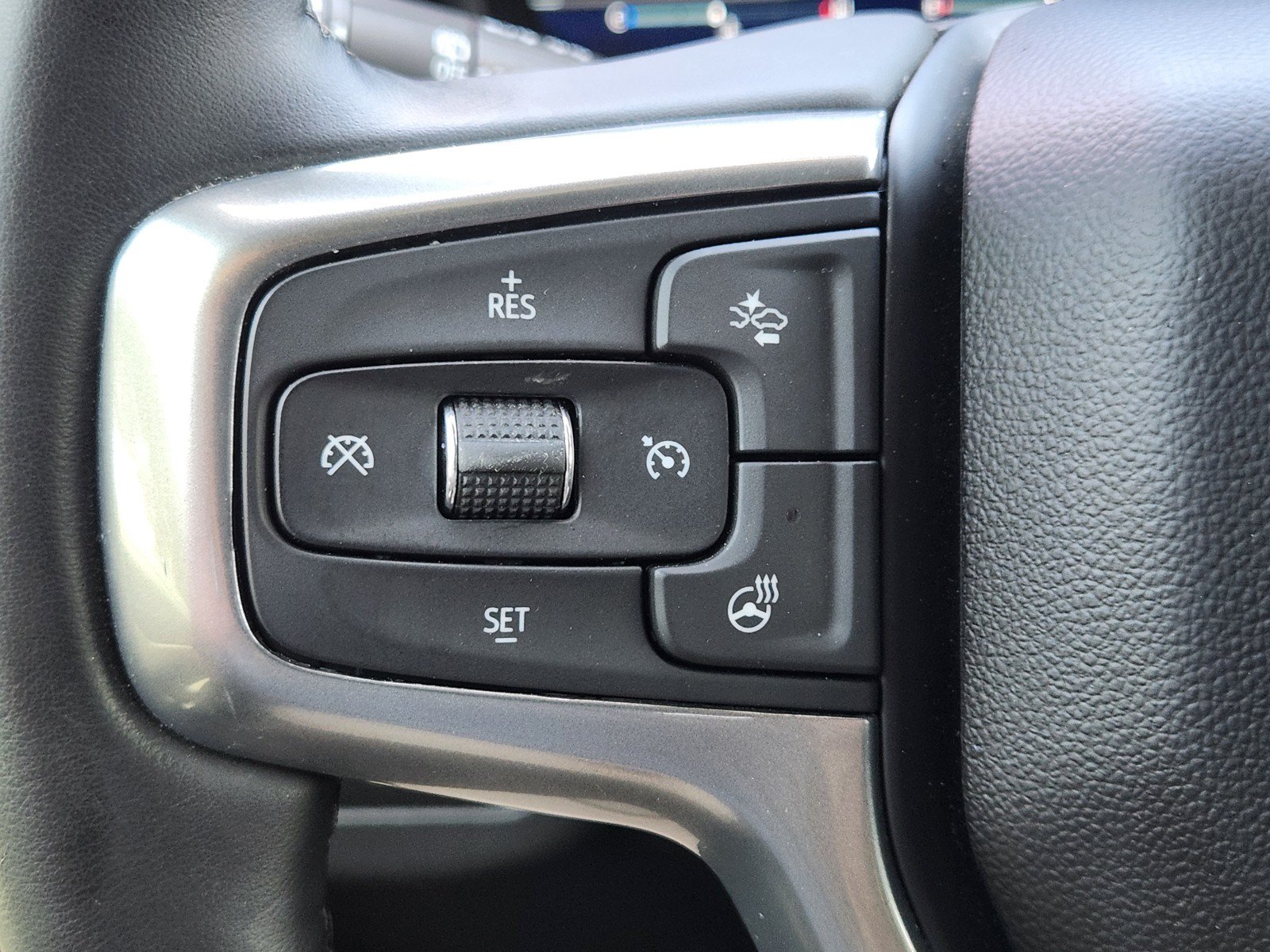 Used 2023 Chevrolet Tahoe Premier AWD/4WD image 25