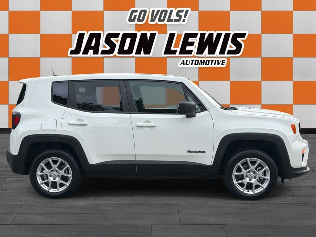 Used 2023 Jeep Renegade Latitude AWD/4WD image 2