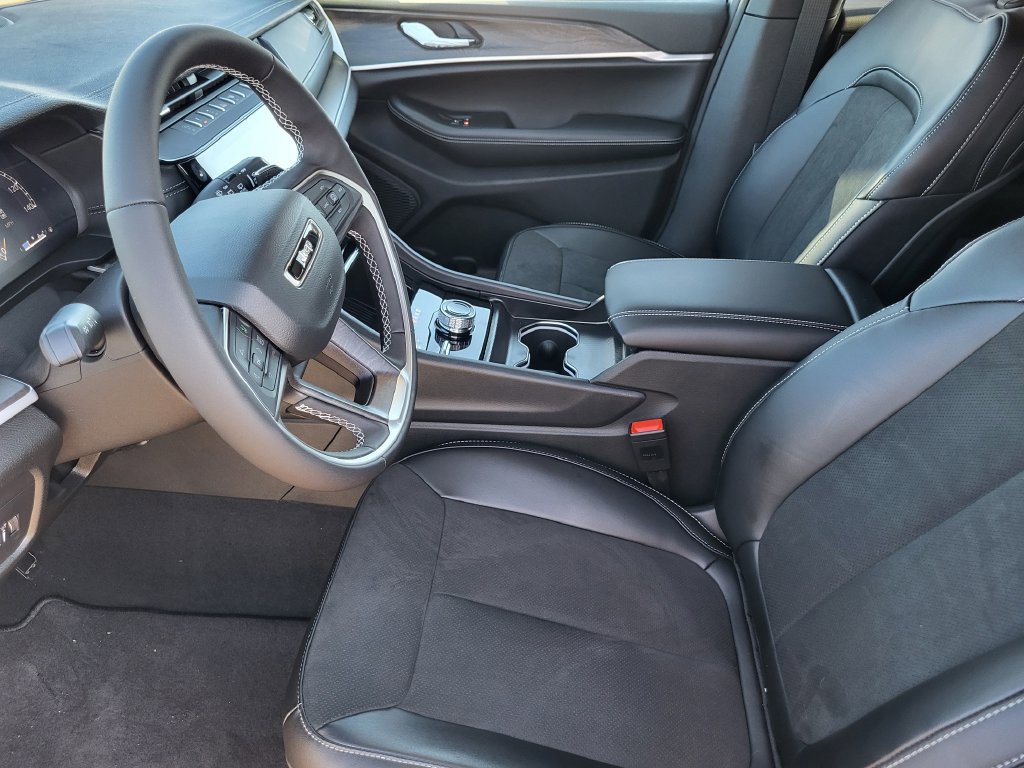 New 2026 Jeep Grand Cherokee Altitude AWD/4WD image 12