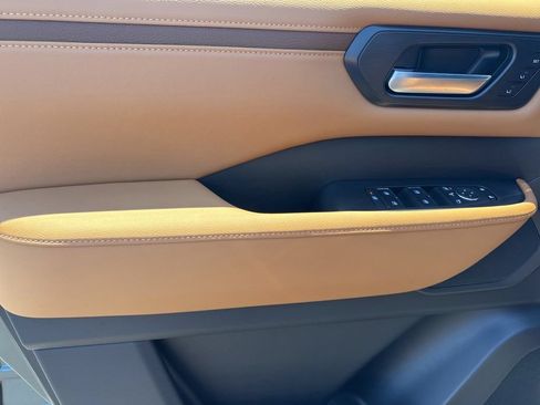 New 2026 Nissan Armada SL w/ Captain's Chari Seat Package RWD image 13