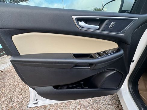 Used 2018 Ford Edge SEL w/ Equipment Group 201A image 25