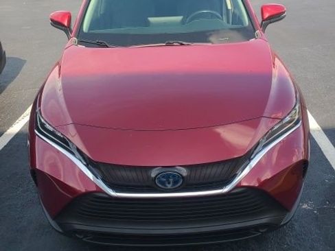 Used 2021 Toyota Venza LE AWD/4WD image 2