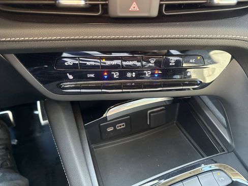 Used 2023 Buick Envision Essence w/ Sport Touring Package image 19