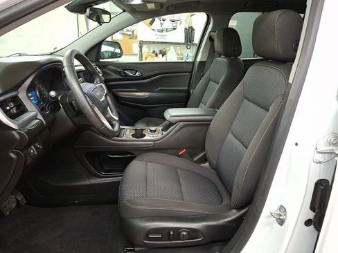 Used 2021 GMC Acadia SLE w/ Driver Convenience Package image 9