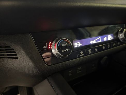 Used 2022 Mitsubishi Outlander SE image 29