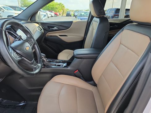 Used 2023 Chevrolet Equinox Premier FWD image 16
