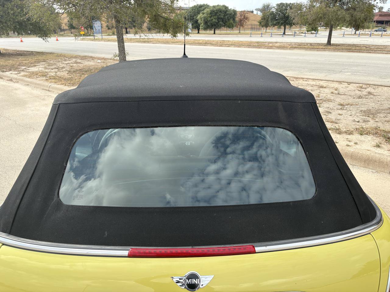 Used 2009 MINI Cooper Convertible FWD image 9