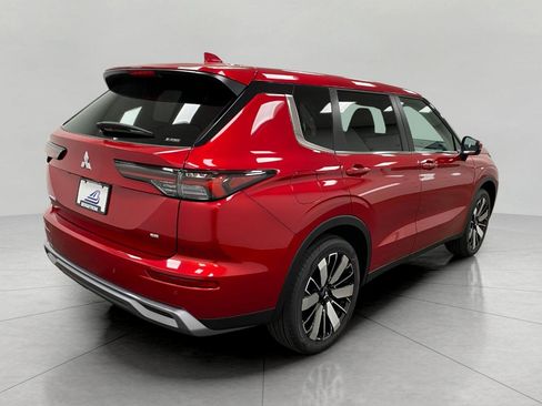 New 2026 Mitsubishi Outlander SE AWD/4WD image 3