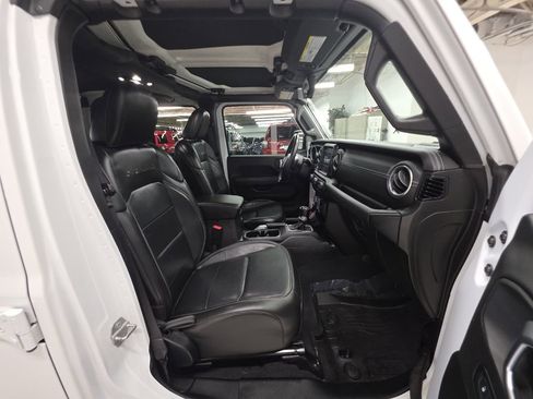 Used 2020 Jeep Gladiator Overland image 10