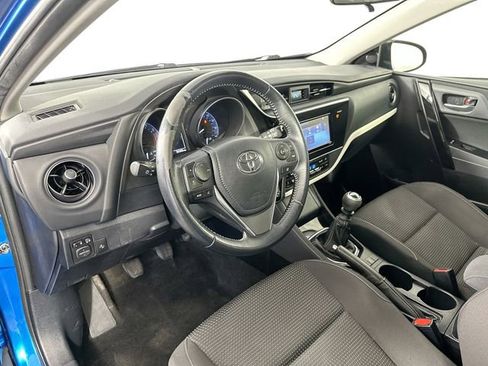 Used 2017 Toyota Corolla iM image 4