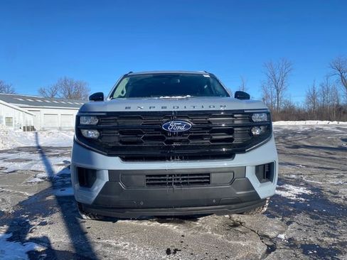 New 2026 Ford Expedition Active image 11