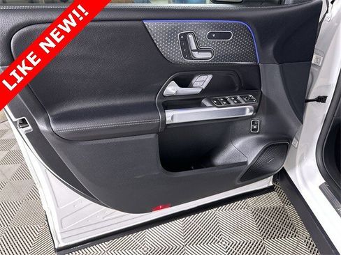 Used 2024 Mercedes-Benz GLB 250 4MATIC image 22